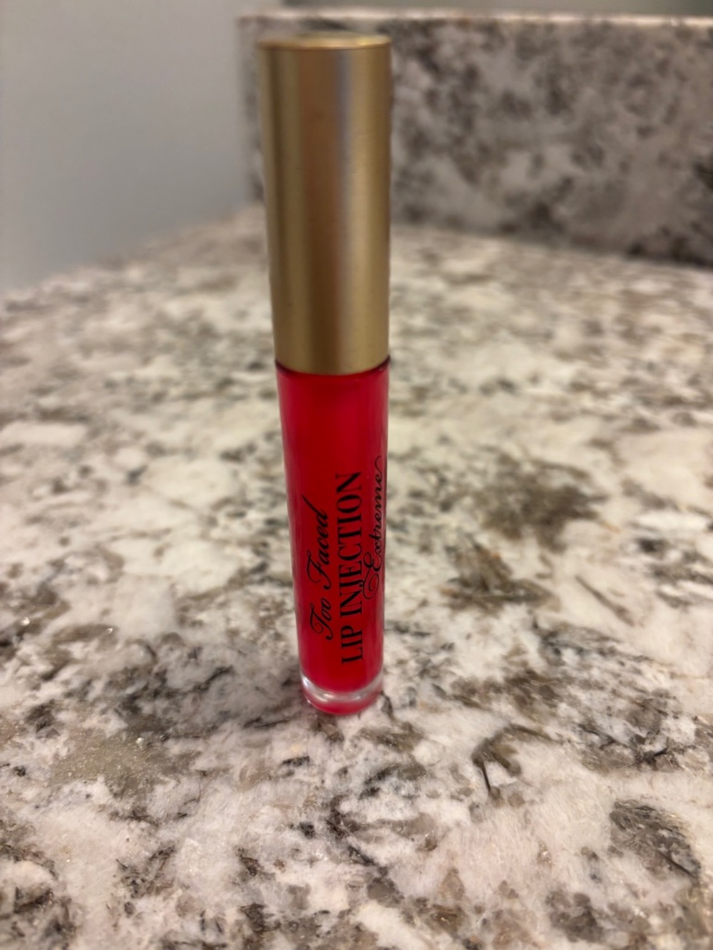 Too Faced Lip Injection Extreme (Pink Punch) 086999